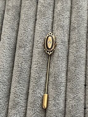 Vintage Avon Kensington Gold Tone Stick Pin with Rhinestone Accent